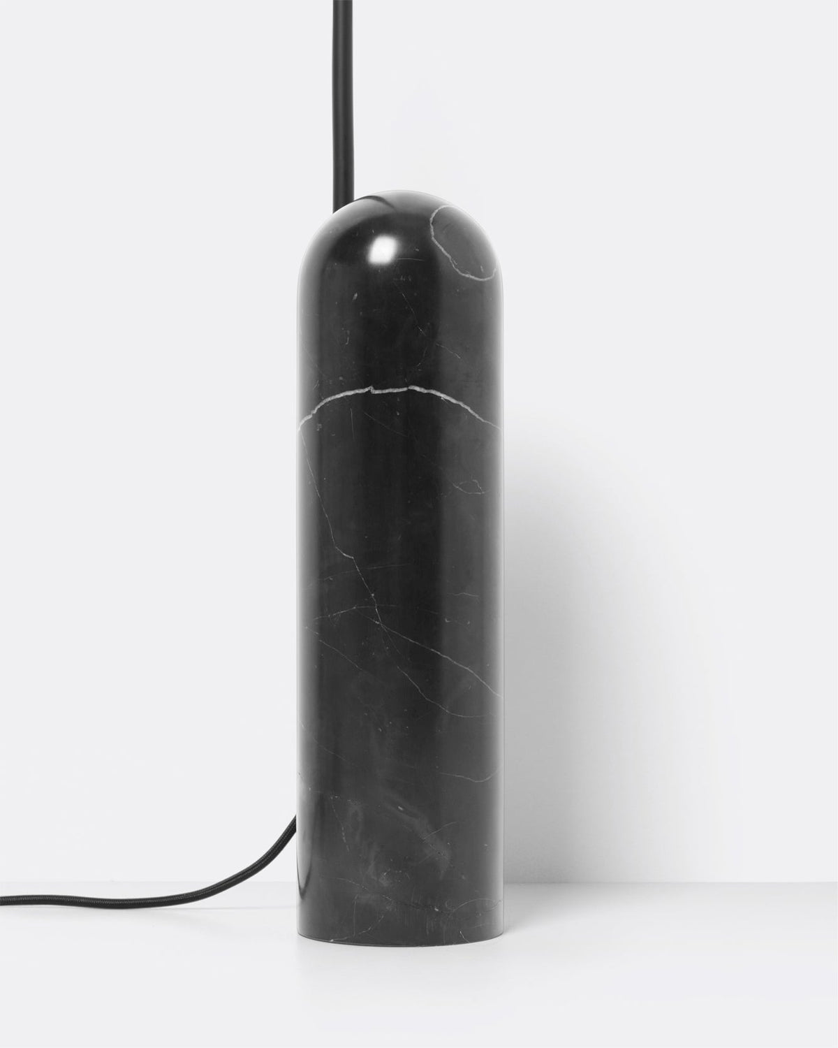 Minimalistische Stehleuchte Luculi
