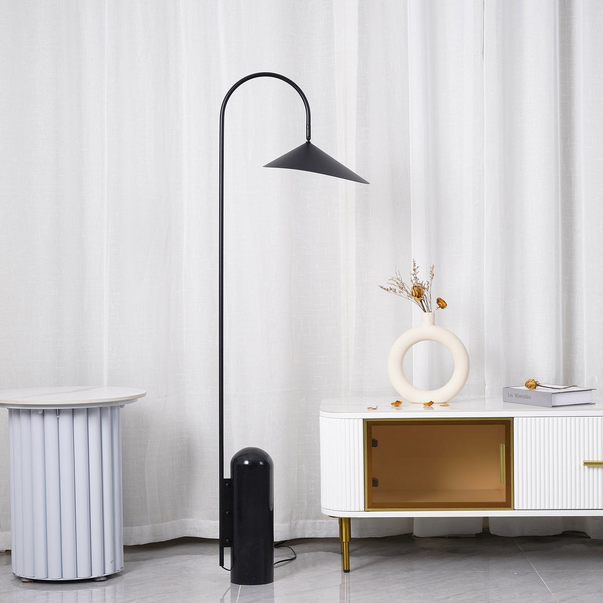 Minimalistische Stehleuchte Luculi
