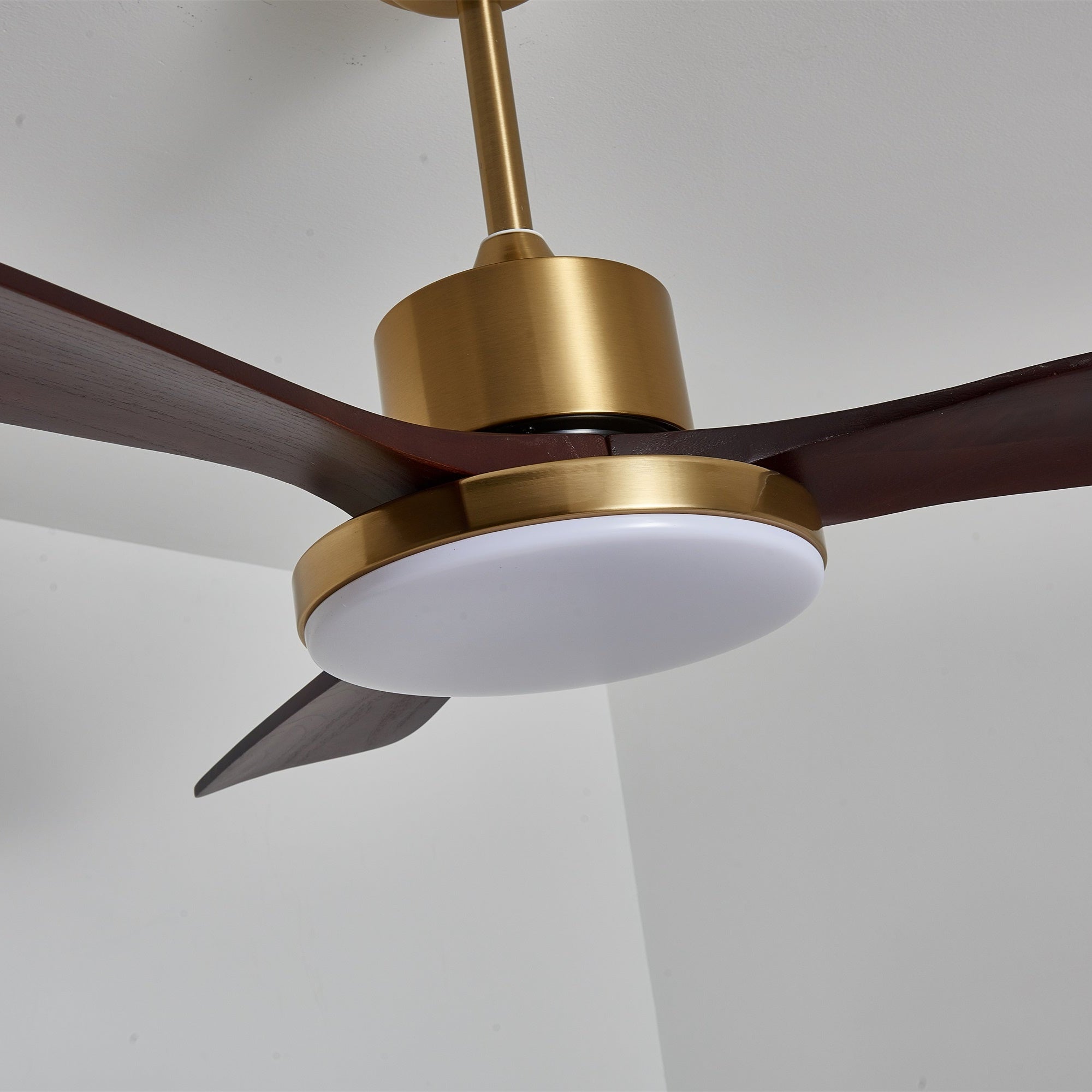 Deckenventilator mit Licht Lariena