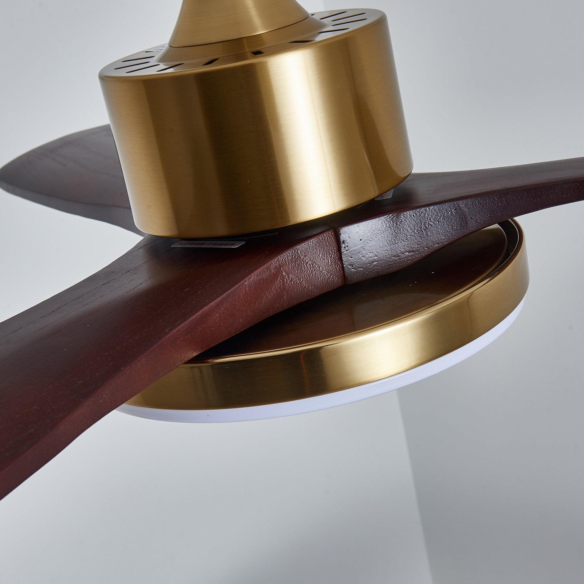 Deckenventilator mit Licht Lariena