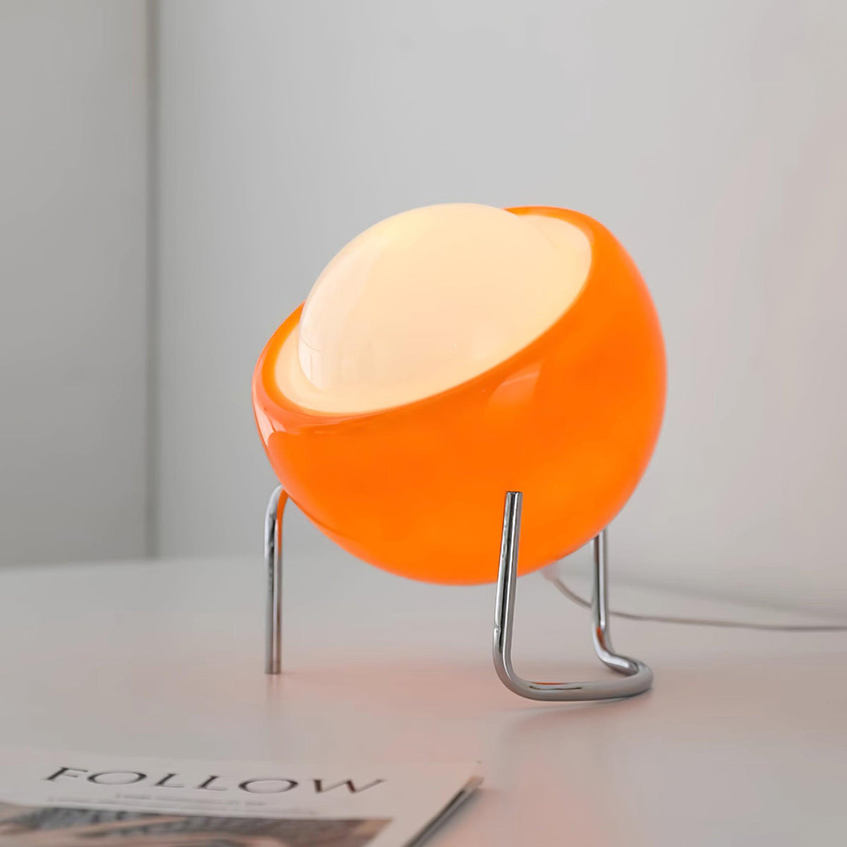 Grafische Tischleuchte Nelrai