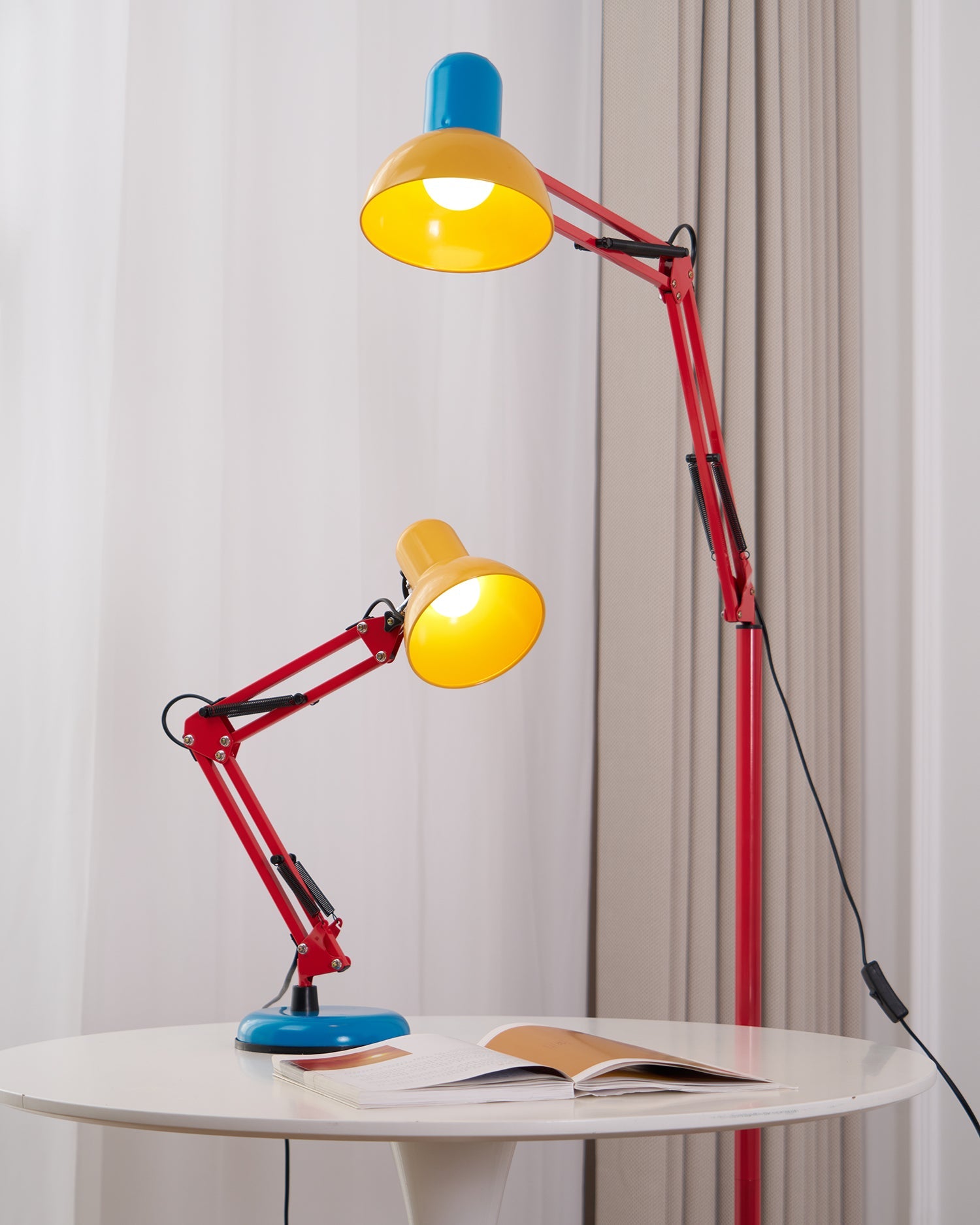 Moderne Stehleuchte Zorreel