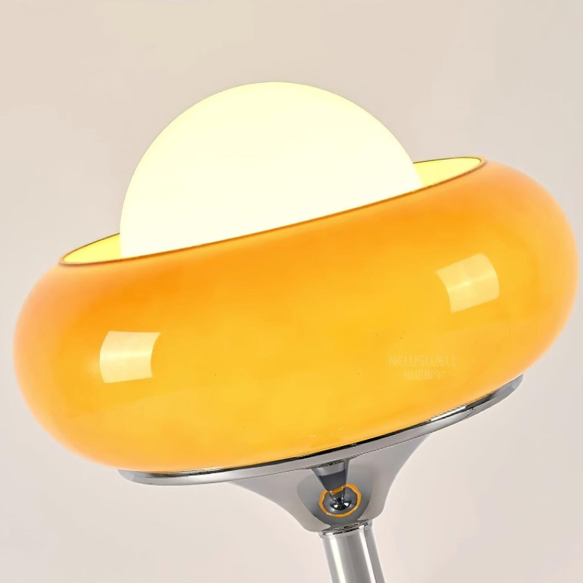 Retrovia Table Lamp – detail 3