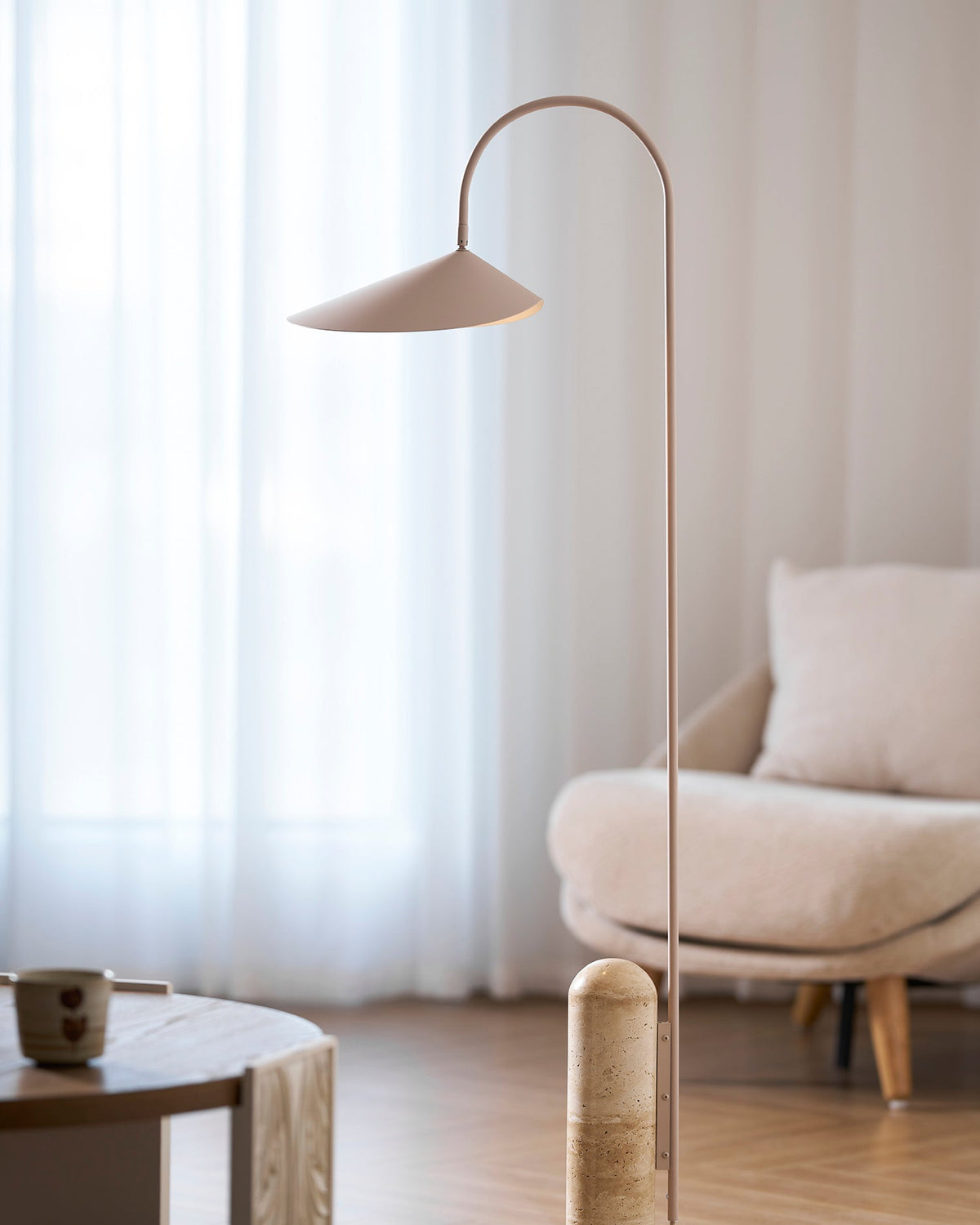 Minimalistische Stehleuchte Luculi