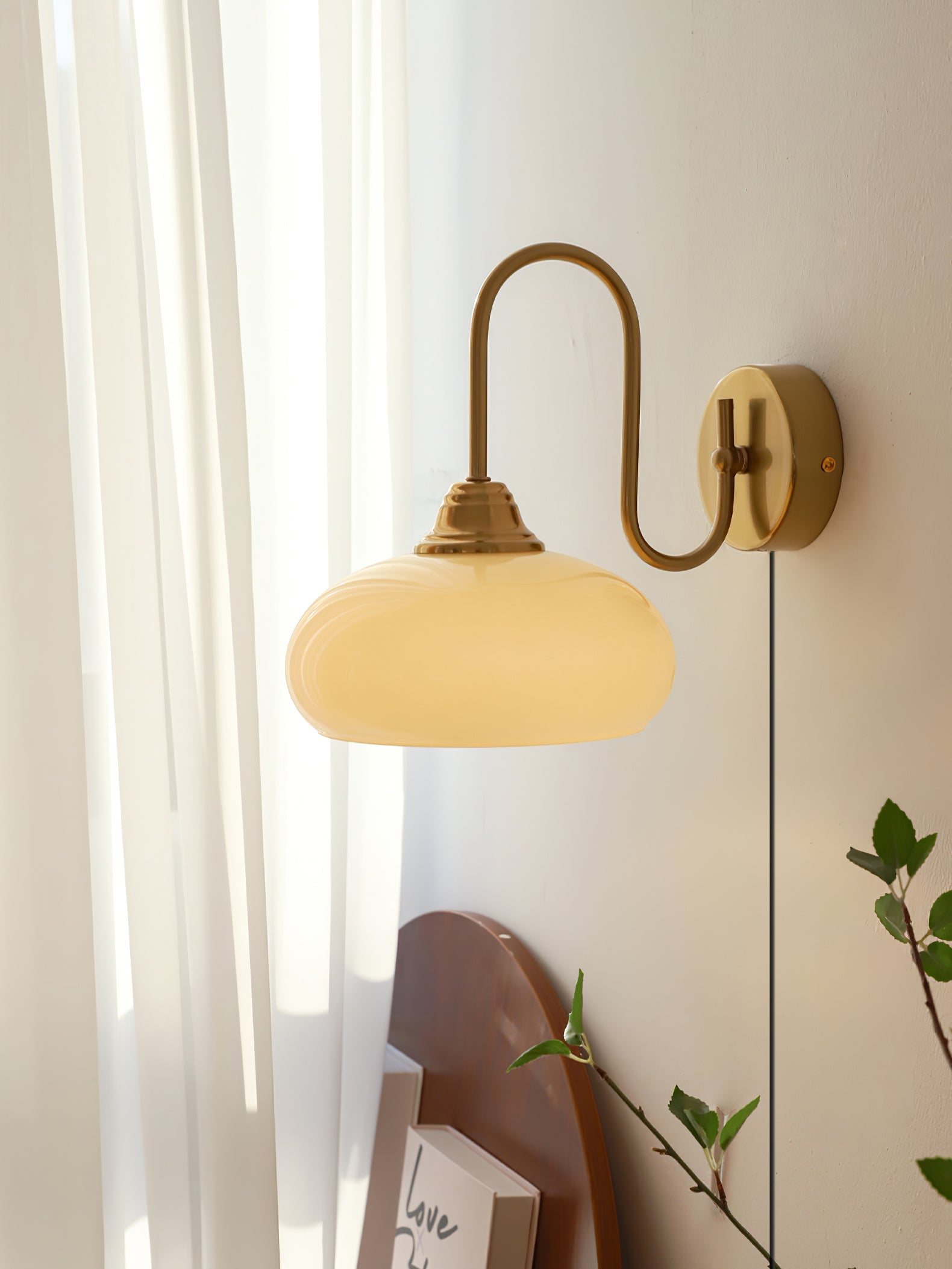 Perrai Wandleuchte mit Stecker