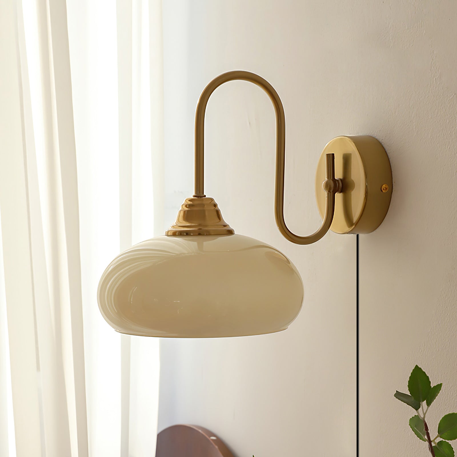 Perrai Wandleuchte mit Stecker