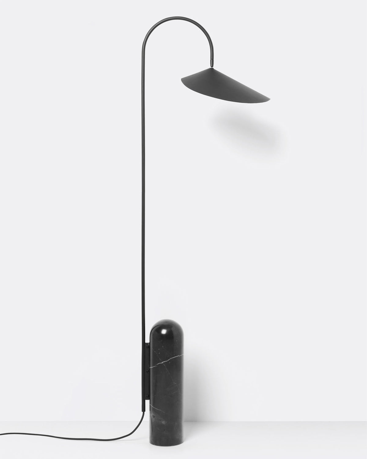 Minimalistische Stehleuchte Luculi