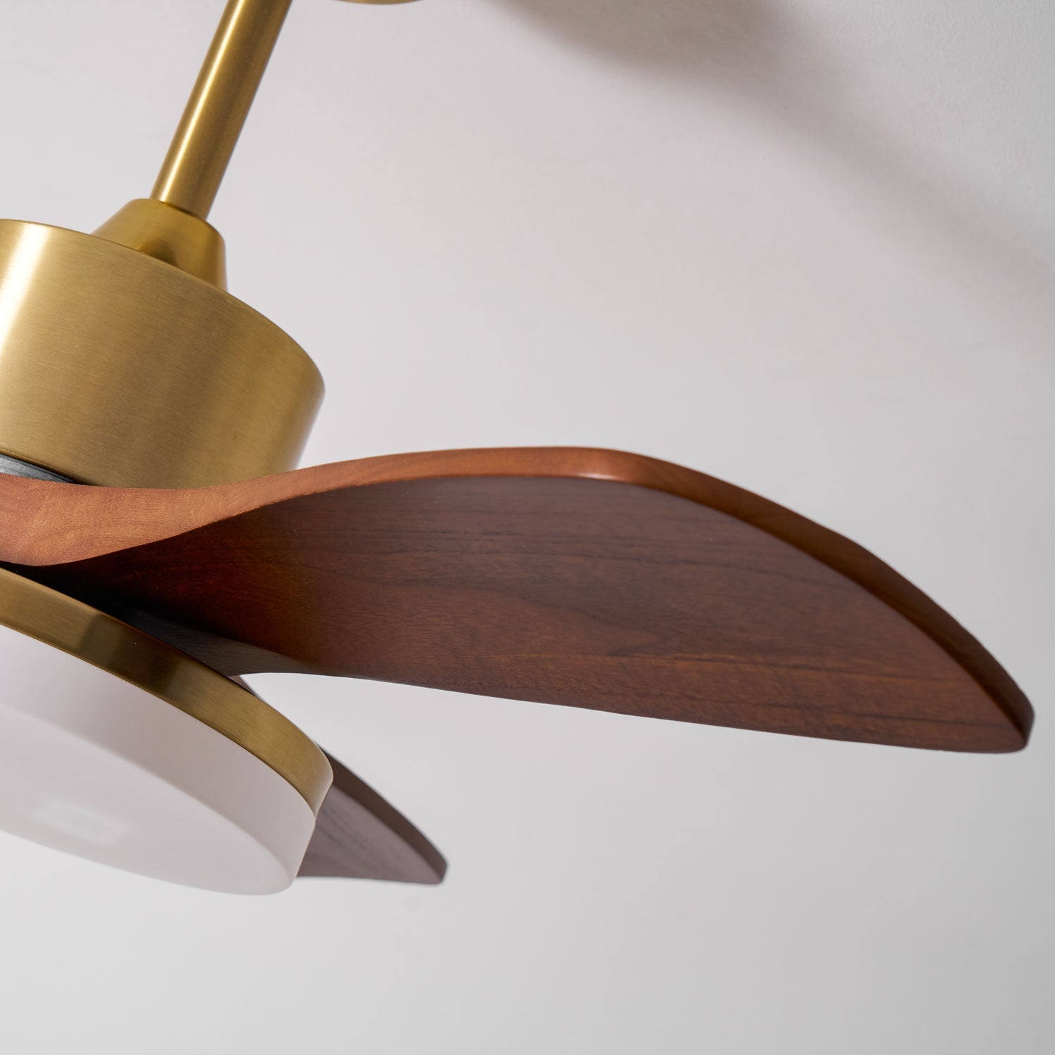 Deckenventilator mit Licht Lariena