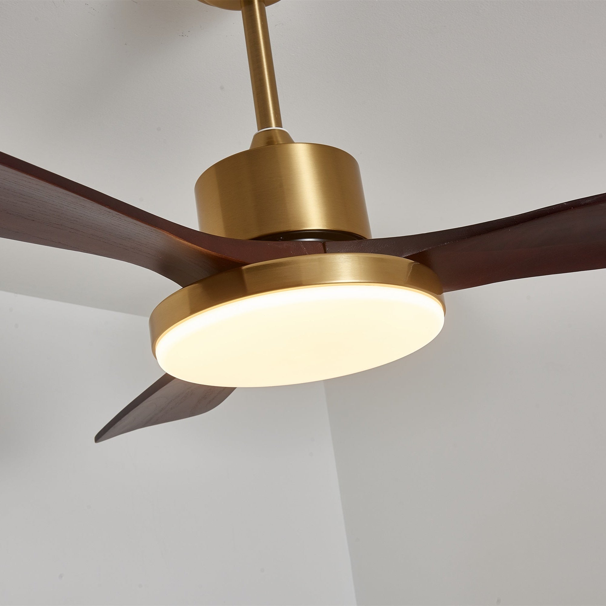Deckenventilator mit Licht Lariena