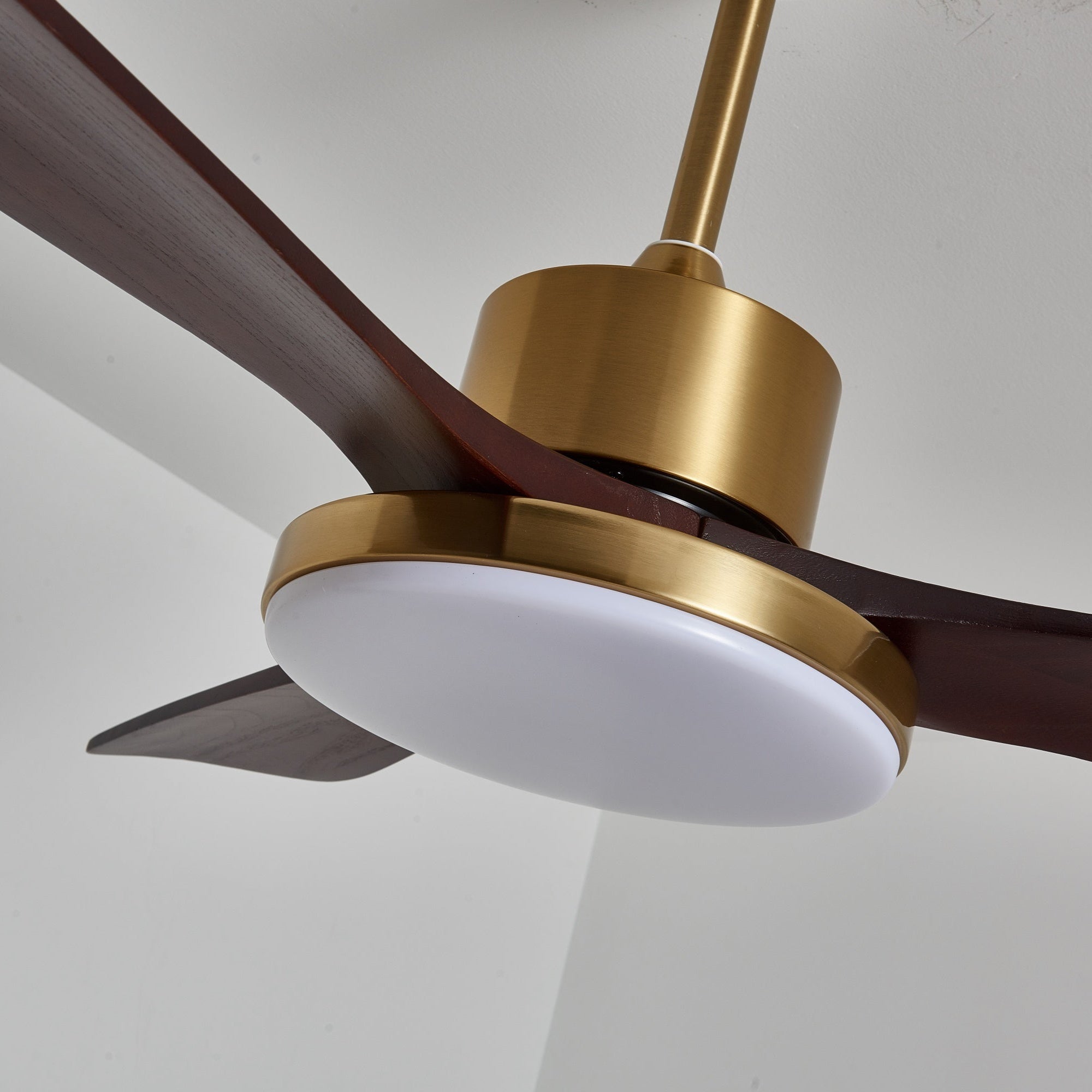 Deckenventilator mit Licht Lariena
