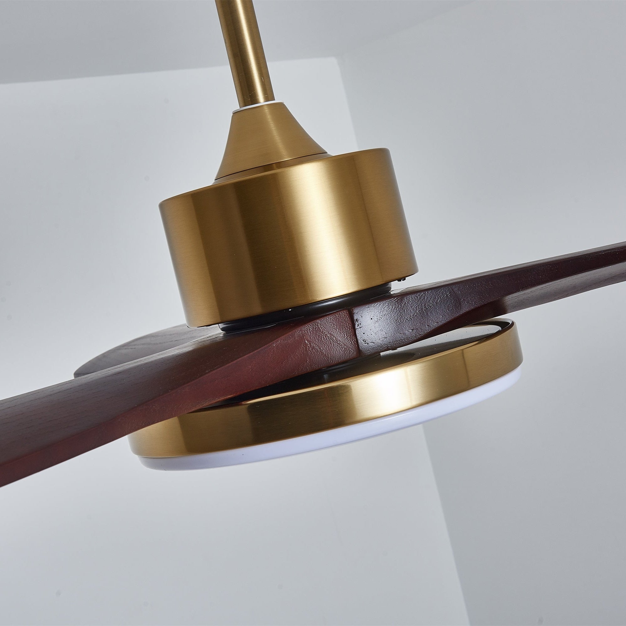 Deckenventilator mit Licht Lariena