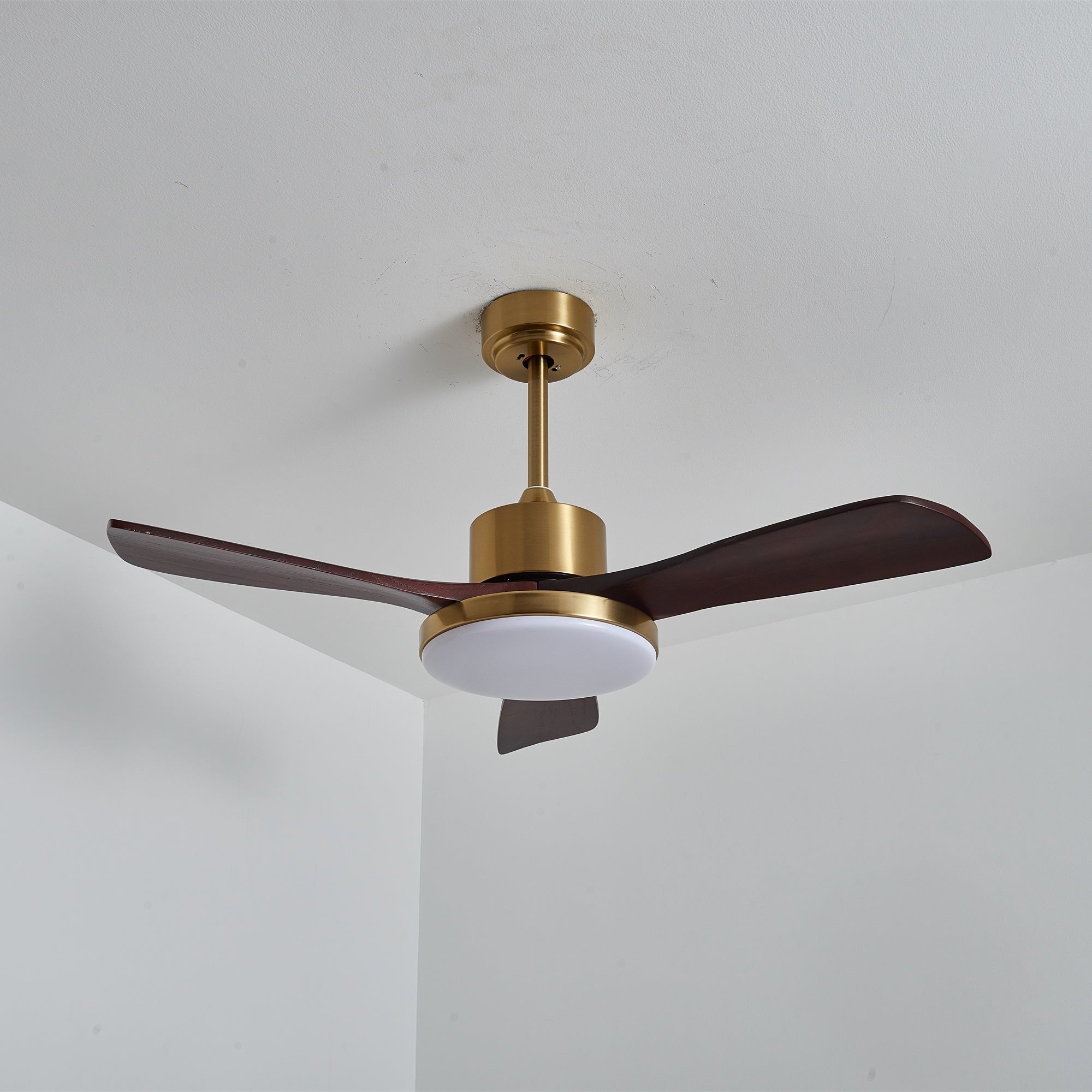 Deckenventilator mit Licht Lariena