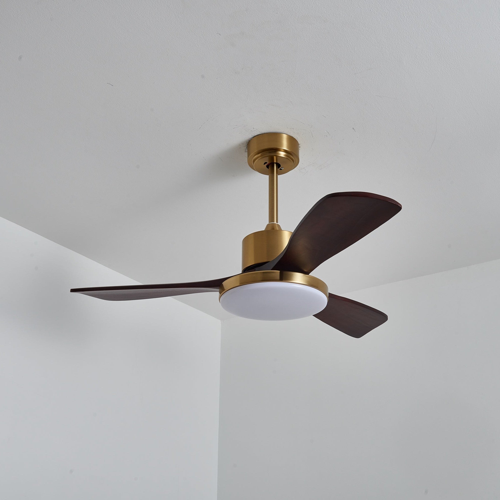 Deckenventilator mit Licht Lariena