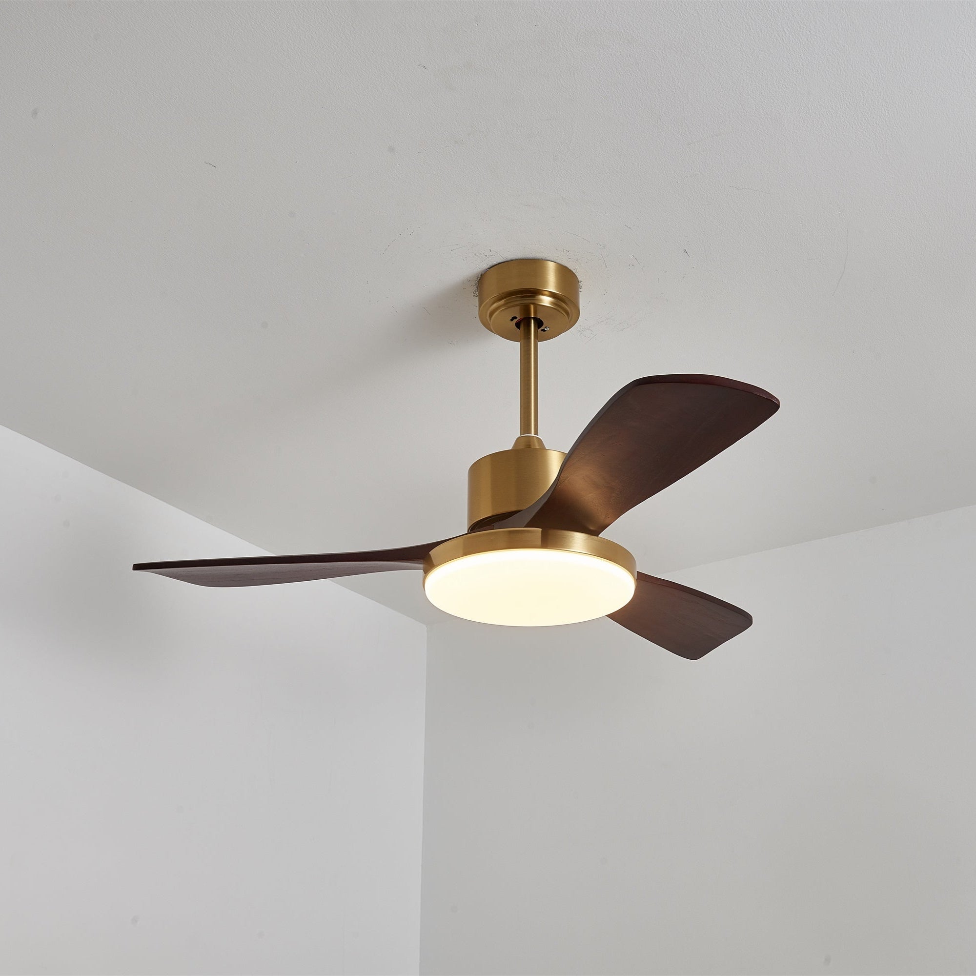 Deckenventilator mit Licht Lariena