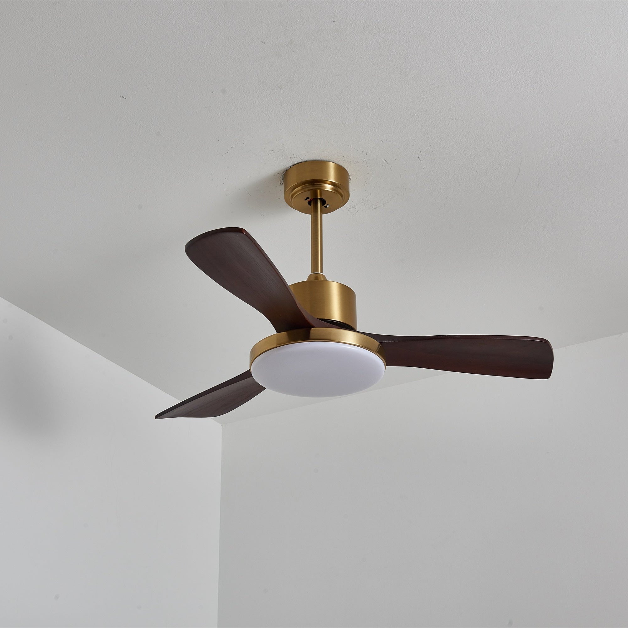 Deckenventilator mit Licht Lariena