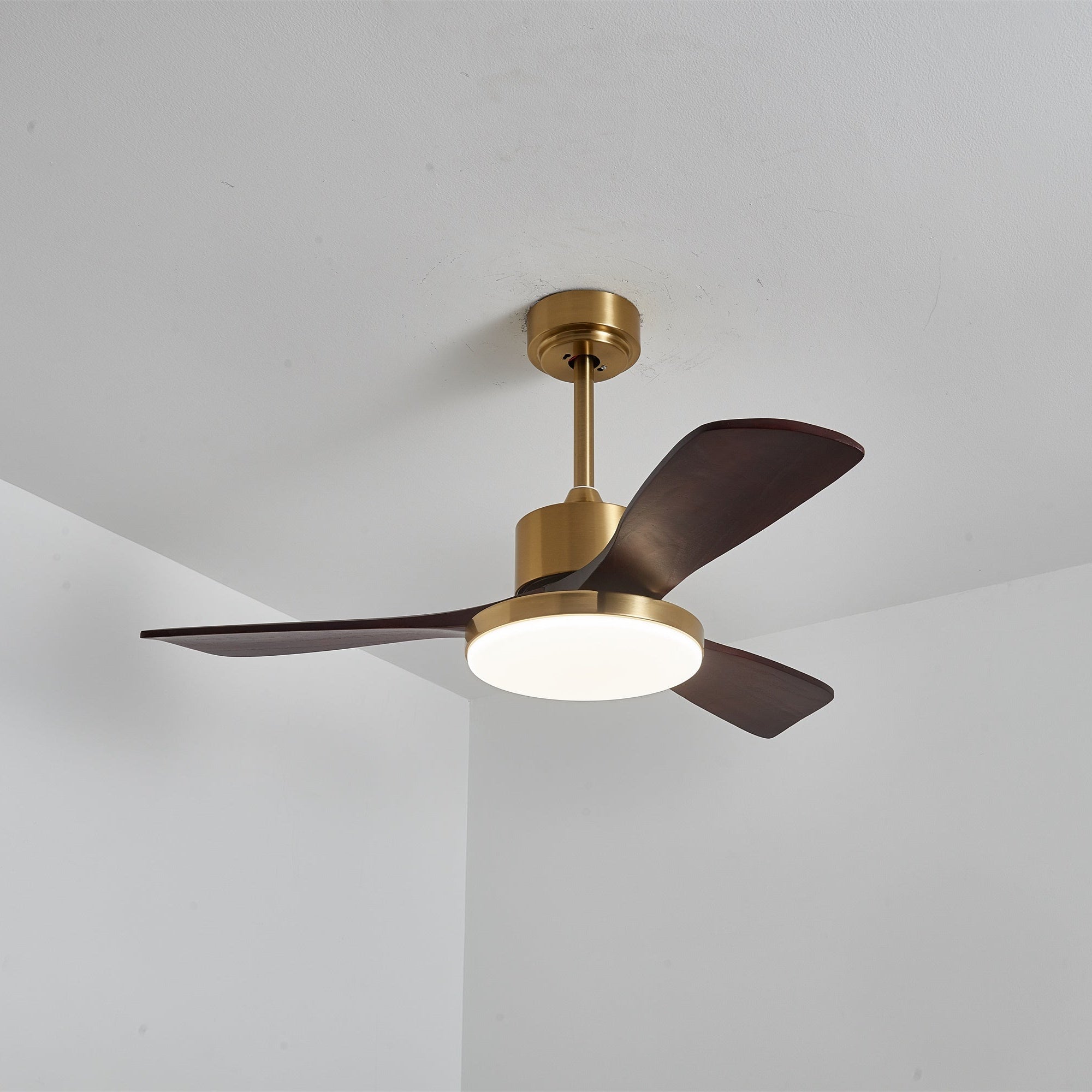 Deckenventilator mit Licht Lariena