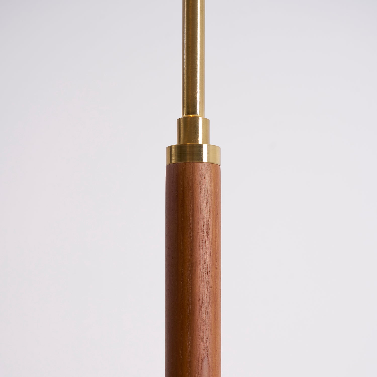 Moderne Stehleuchte Brias