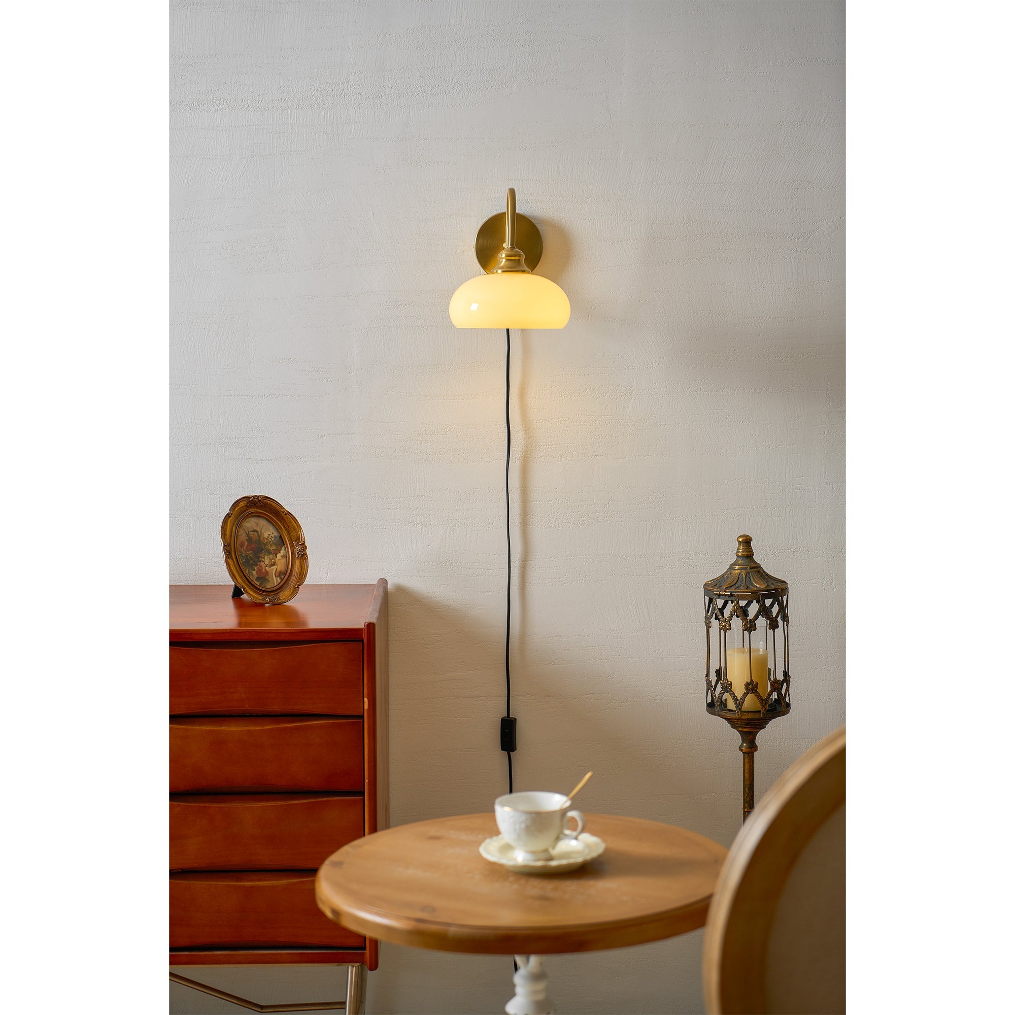 Perrai Wandleuchte mit Stecker