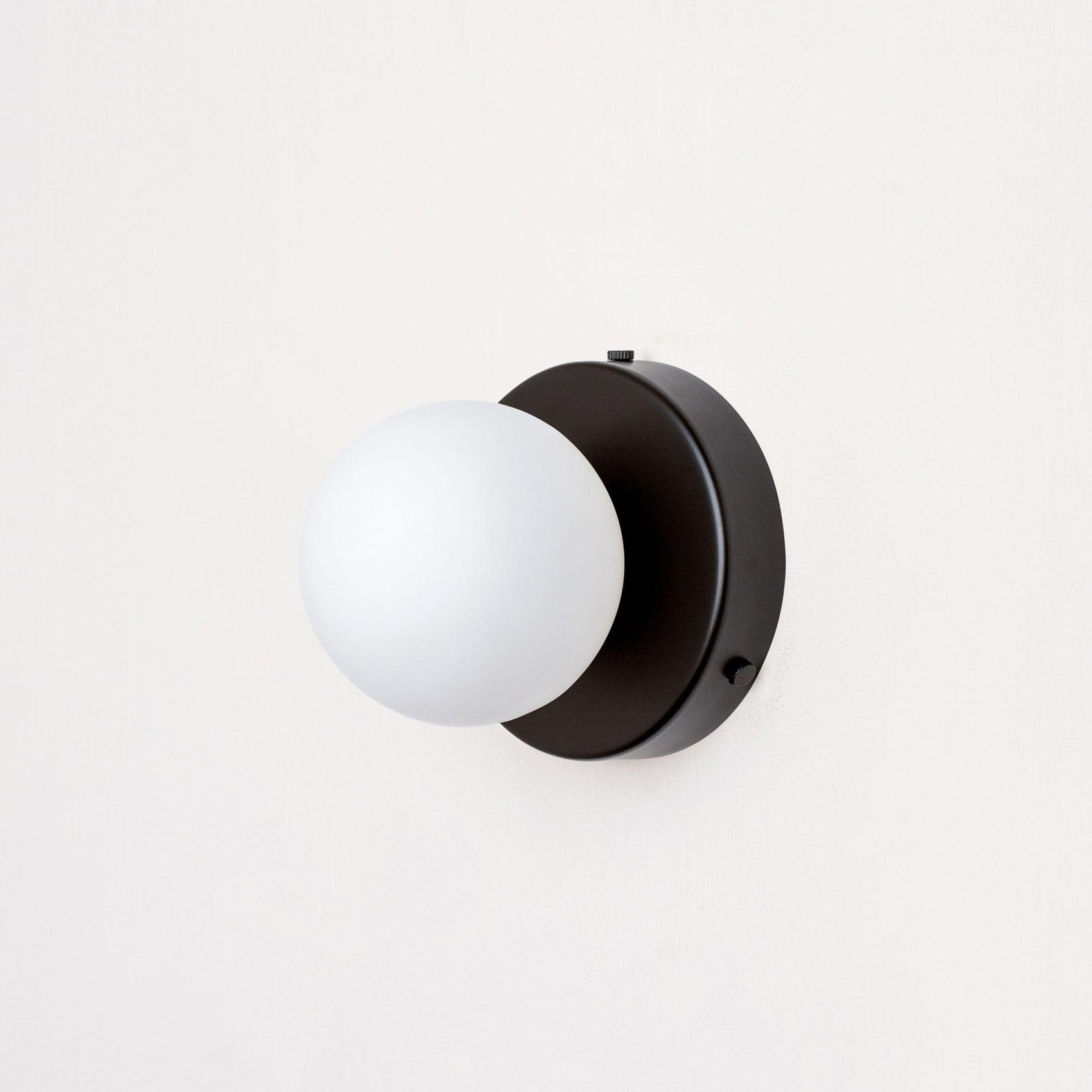 Kugelförmige Wandleuchte Talente