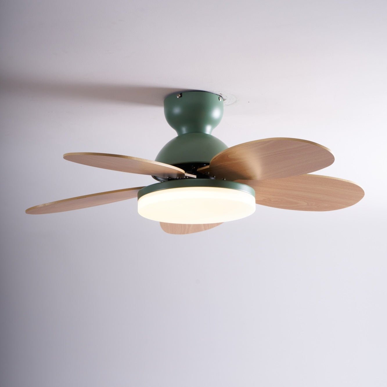 Moderne Deckenventilatorleuchte Lareo