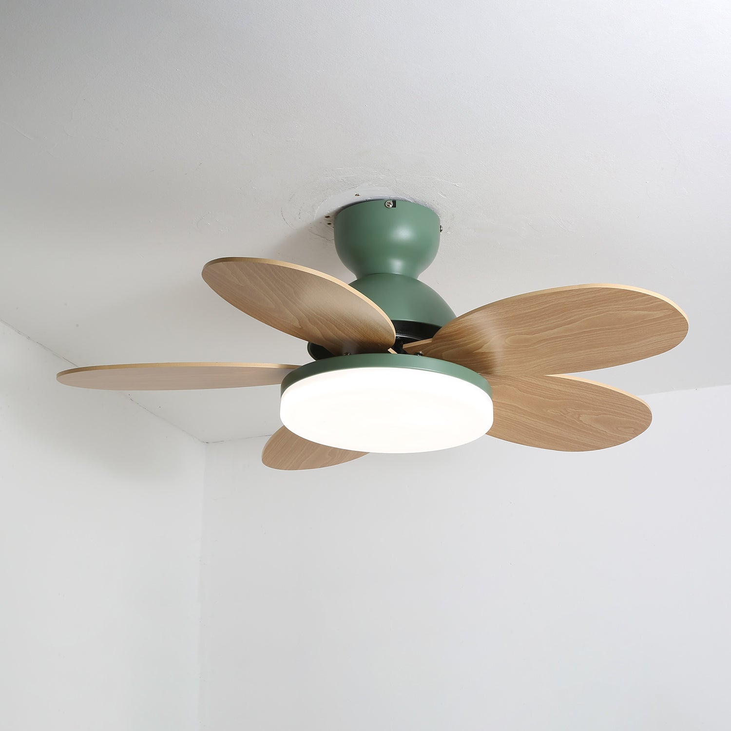 Moderne Deckenventilatorleuchte Lareo