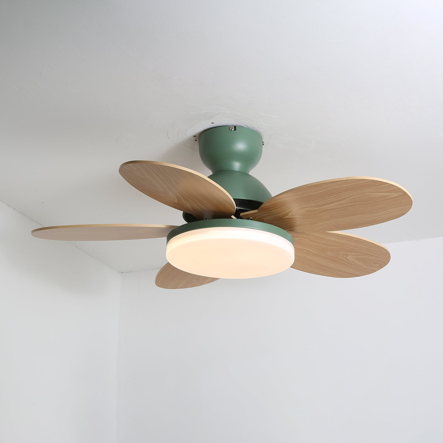 Moderne Deckenventilatorleuchte Lareo