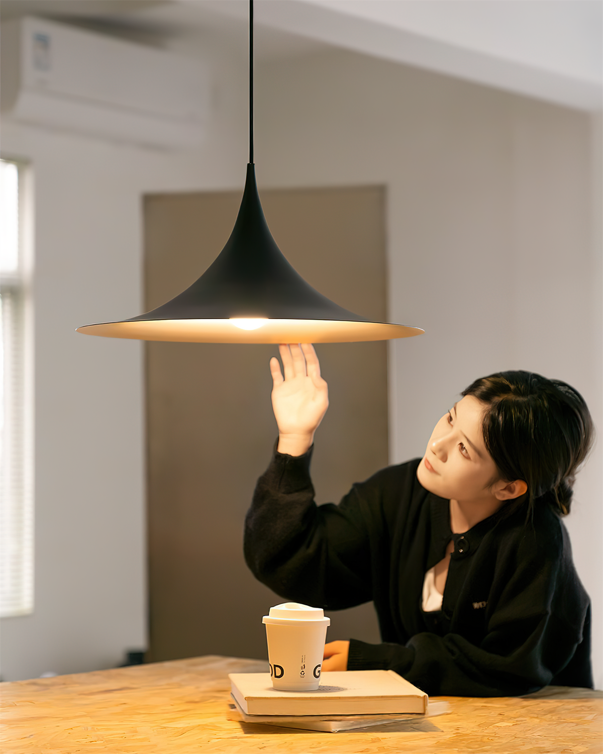 Trumpet Pendant Lamp – detail 40